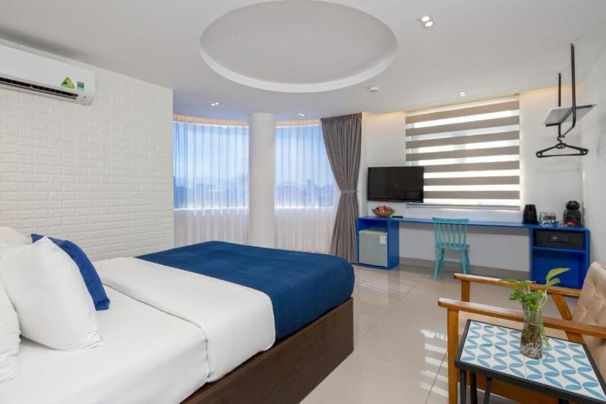 Lucia Beach Hotel Da Nang Exterior photo