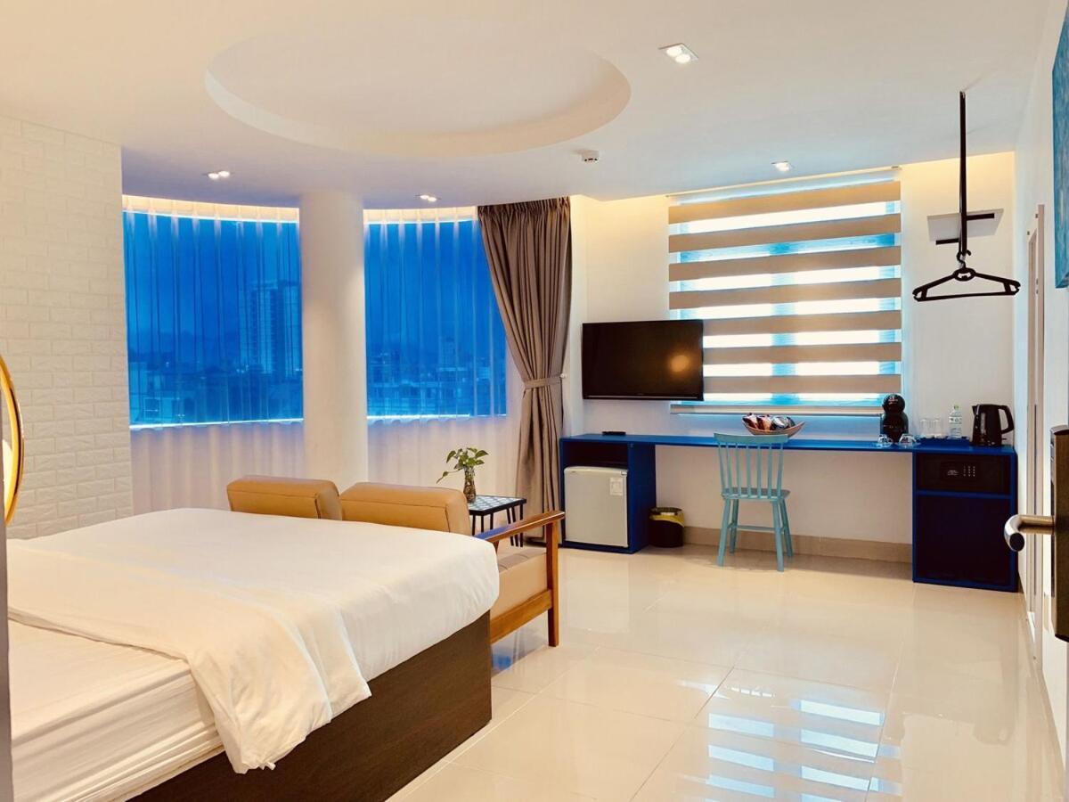 Lucia Beach Hotel Da Nang Exterior photo